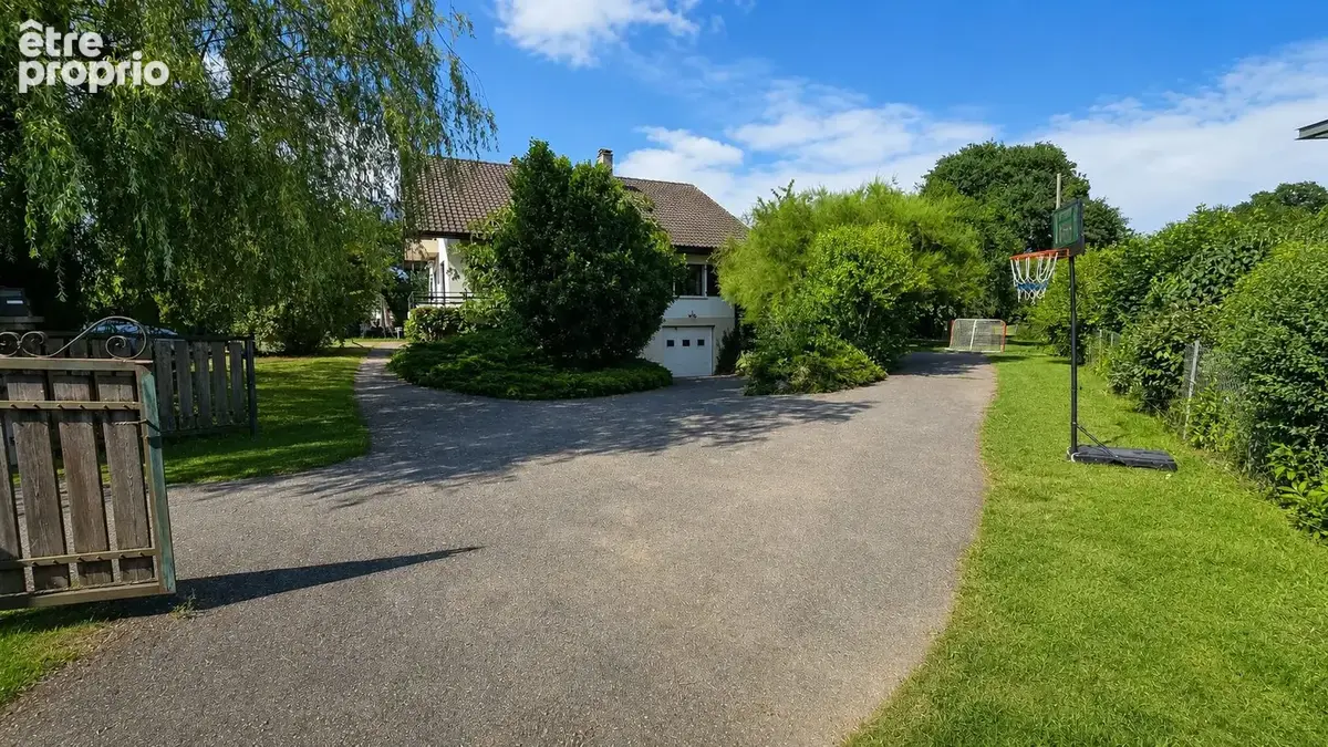 Maison à CHENS-SUR-LEMAN