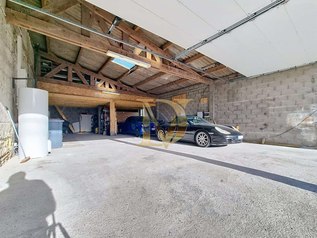 Maison 181 m² à Saint-Julien-De-Chedon  - photo 7