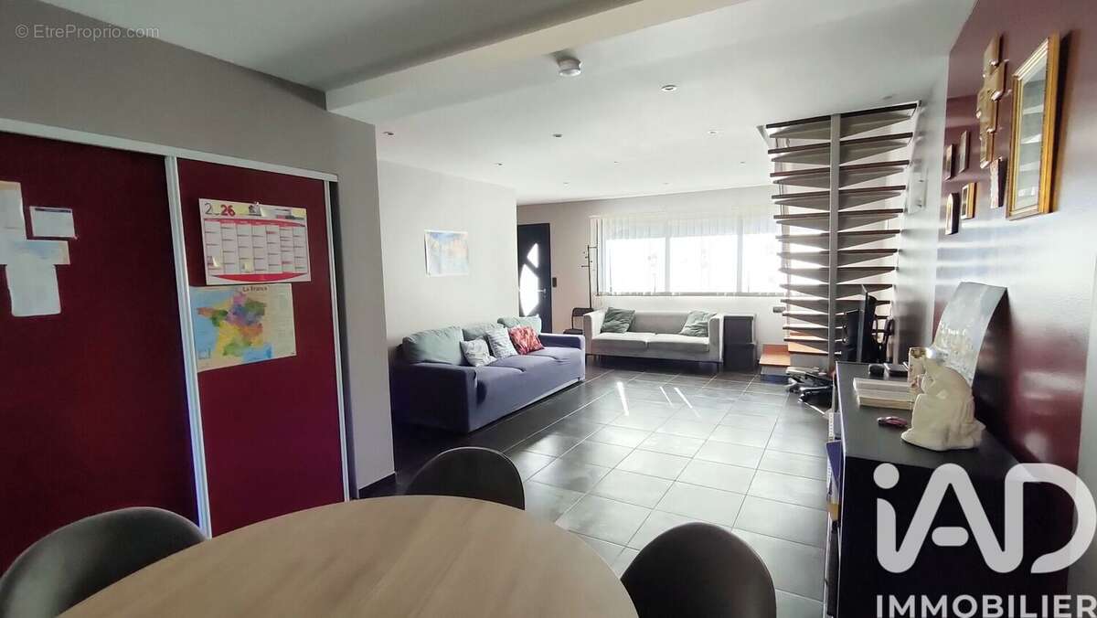 Photo 3 - Maison à EQUEURDREVILLE-HAINNEVILLE