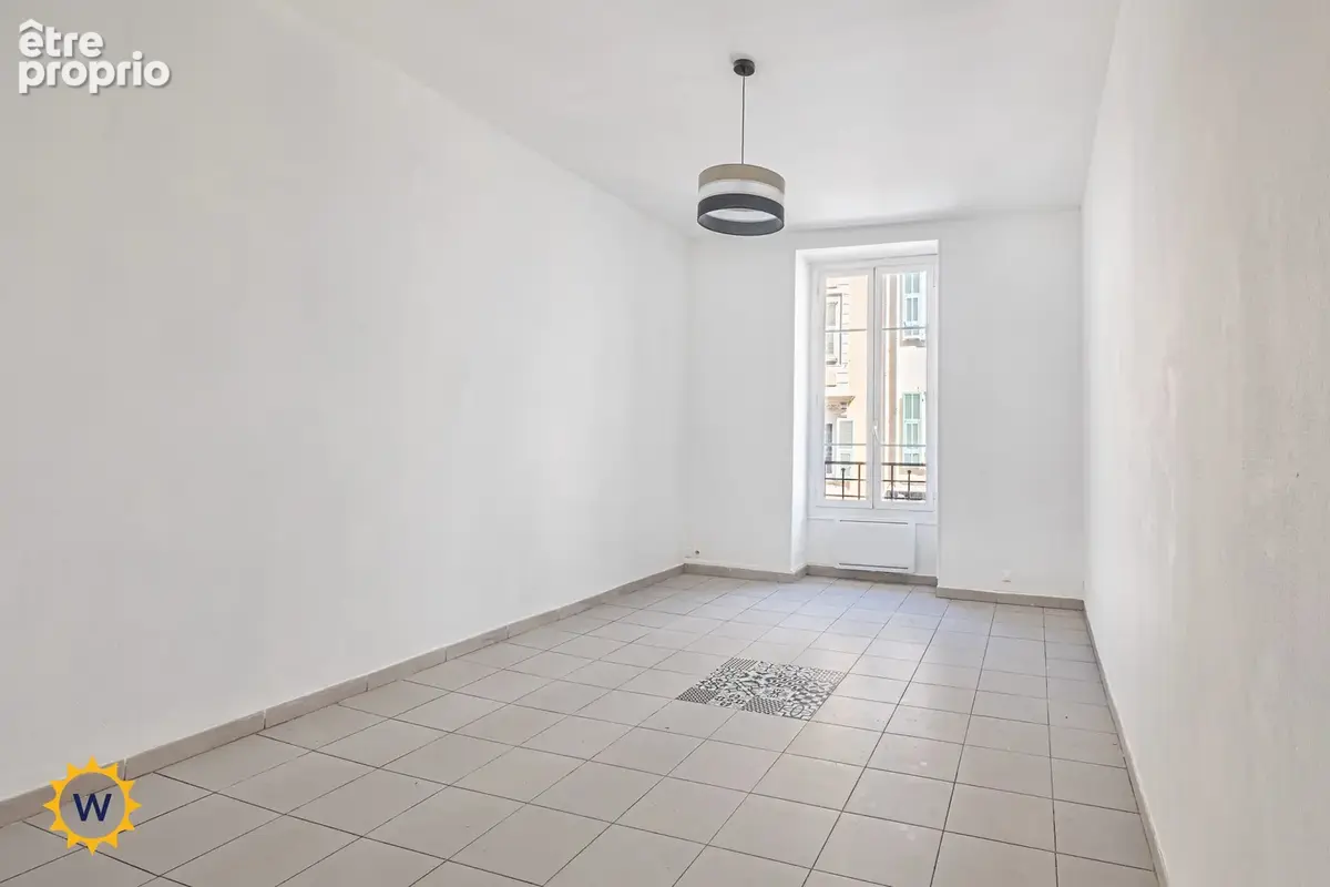 Nice le port rue bonaparte – 3/4 pièces traversant 65 m² – balcon – ascenseur - photo 3