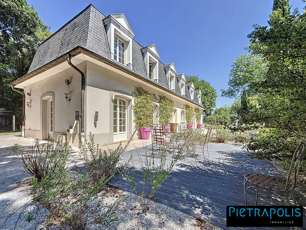 Maison à SAINT-GENIS-LAVAL