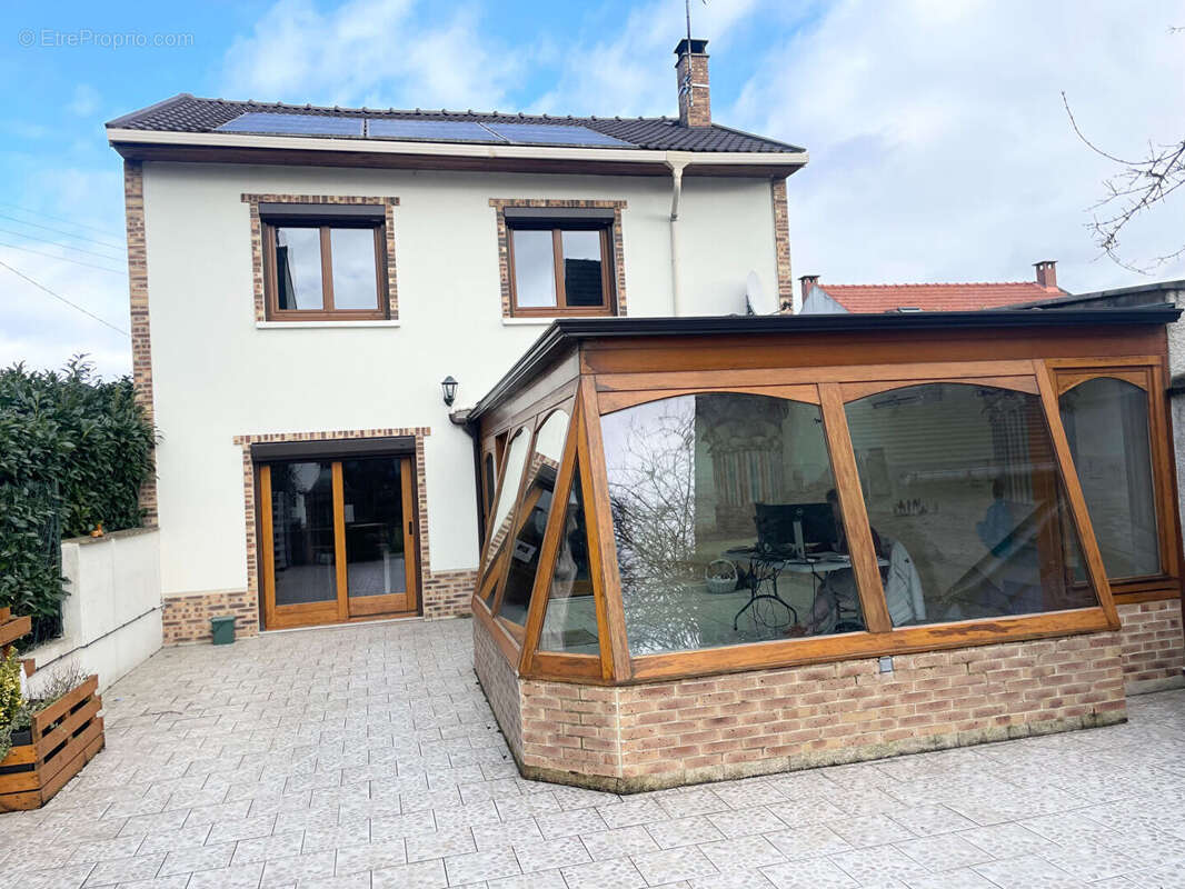 Maison à SARTROUVILLE