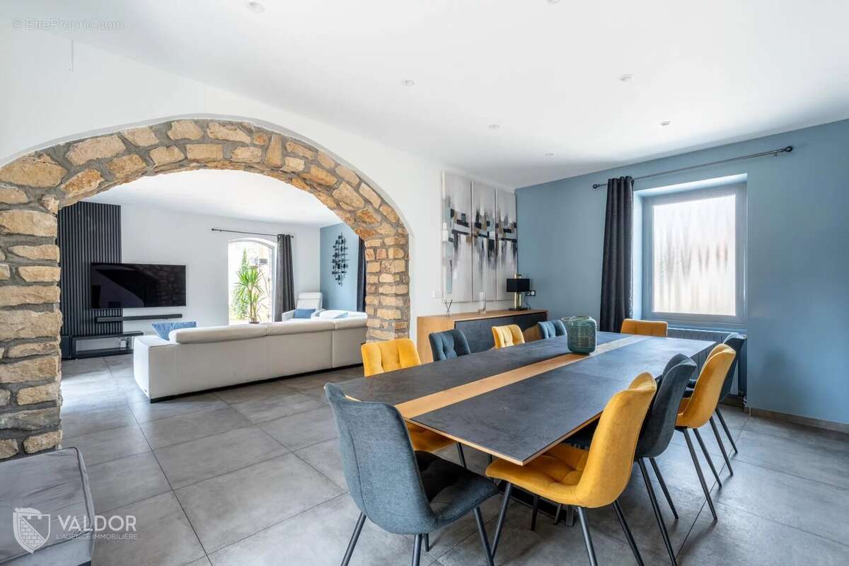 Maison à VILLEFRANCHE-SUR-SAONE