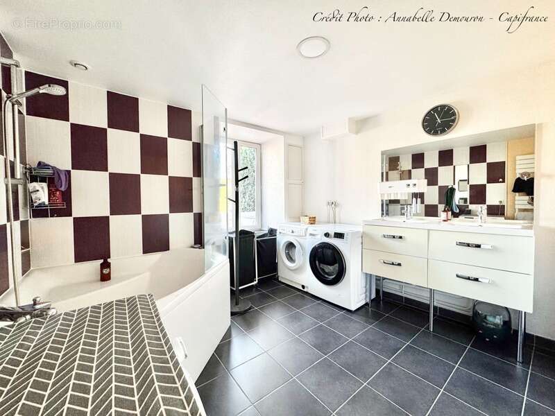 Appartement à CHAMALIERES