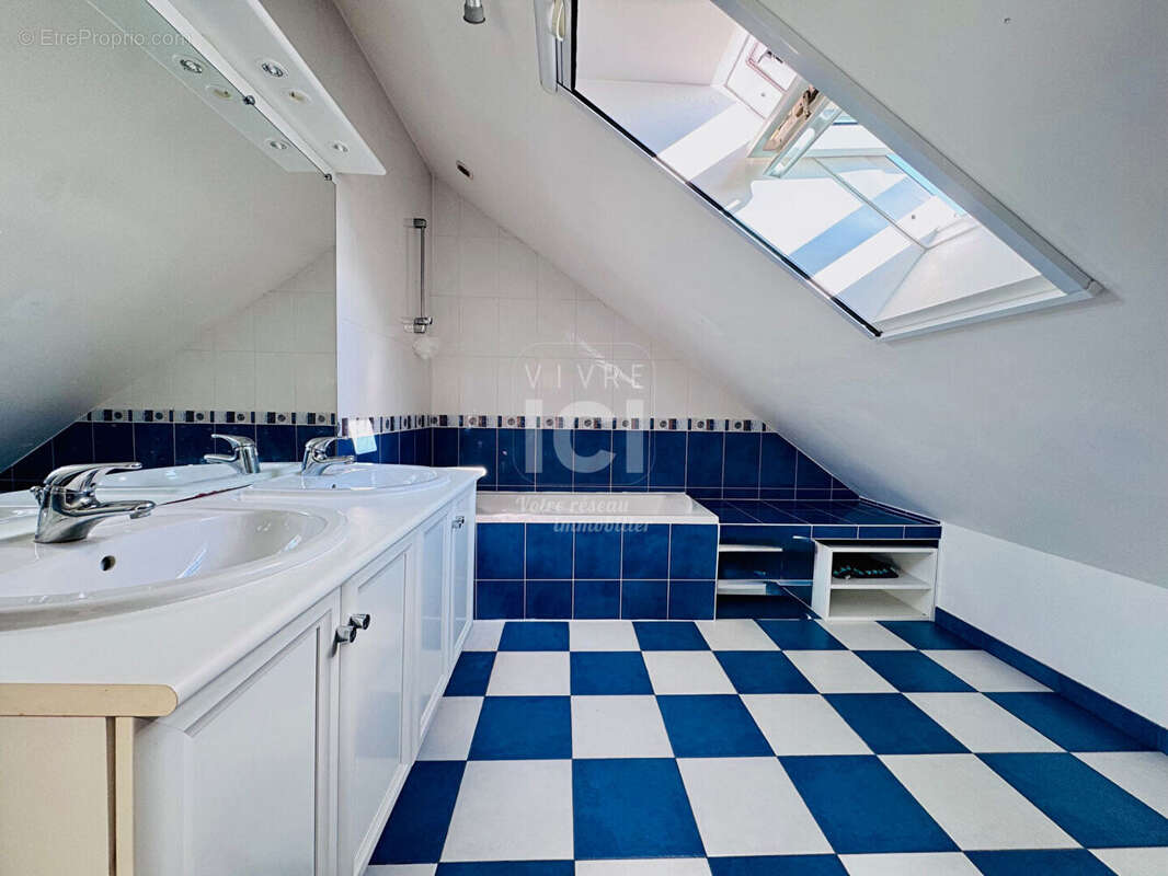 Maison  Vie de Plain - Pied familiale - 5 chambres - Petit Mars - Bourg - 155M² - photo 17