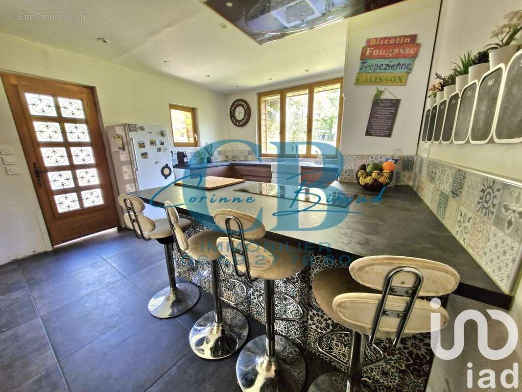 Photo 8 - Maison à VALLANGOUJARD