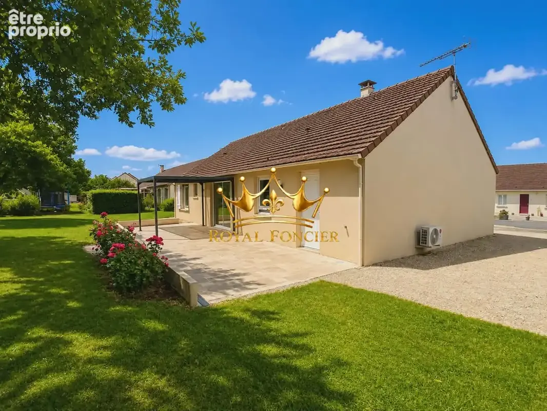 Plain pied de 100 m2 avec garage  - Maison à YZEURES-SUR-CREUSE