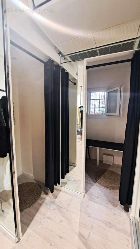 Commerce à LA GRANDE-MOTTE