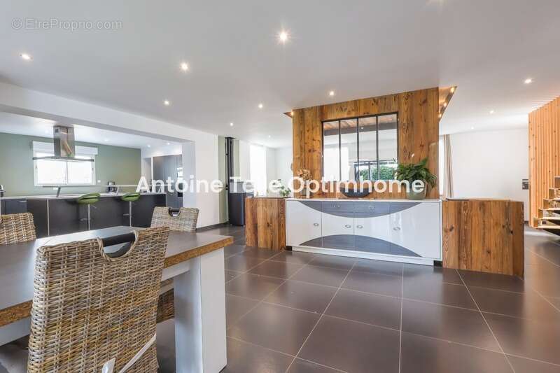 Catillon sur Sambre 59360 - Maison individuelle de 4 chambres avec garage & jardin sur 2000m² - photo 12