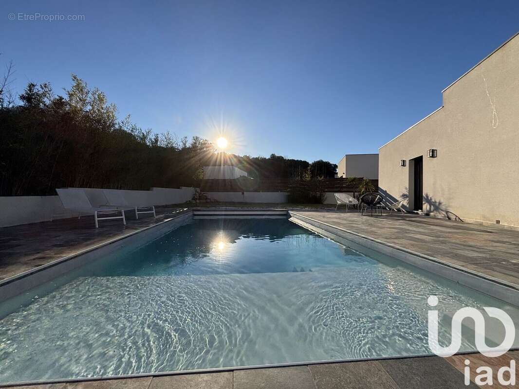 Photo 2 - Maison à PEYRESTORTES