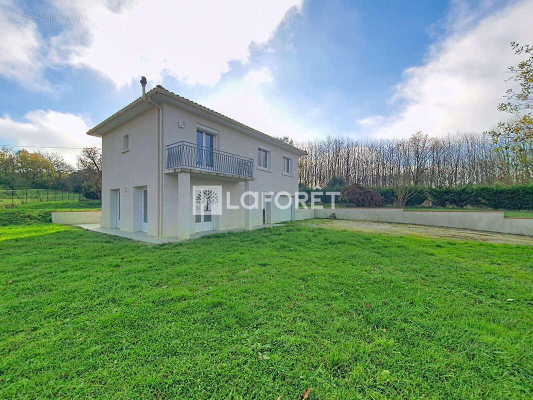 Maison à MONCLAR-DE-QUERCY