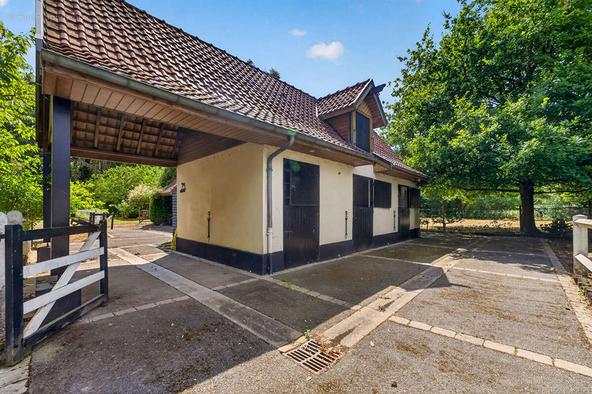 Propriété d'exception MÉRIGNIES - photo 11