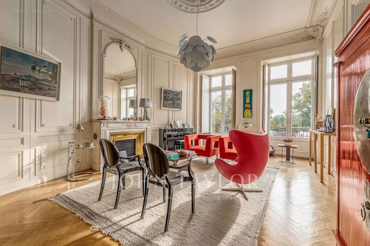 Appartement à BORDEAUX