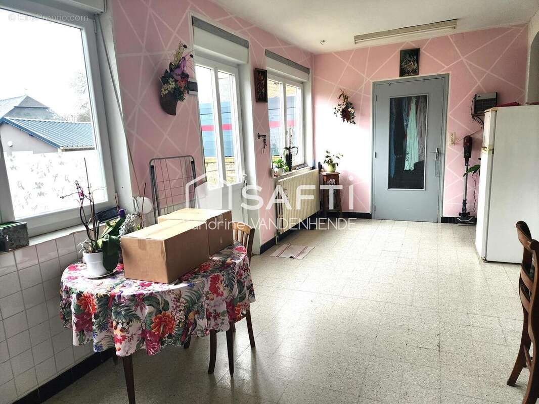 Photo 6 - Maison à ETREAUPONT