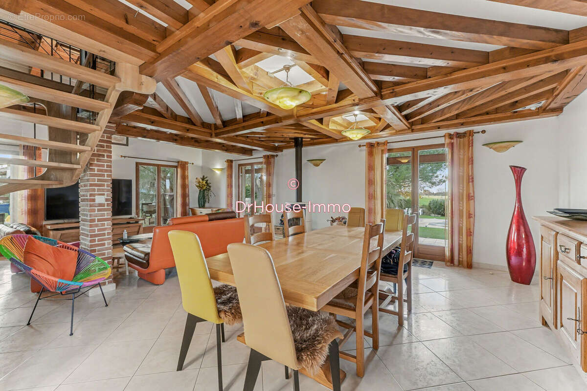 Maison à PECHBONNIEU