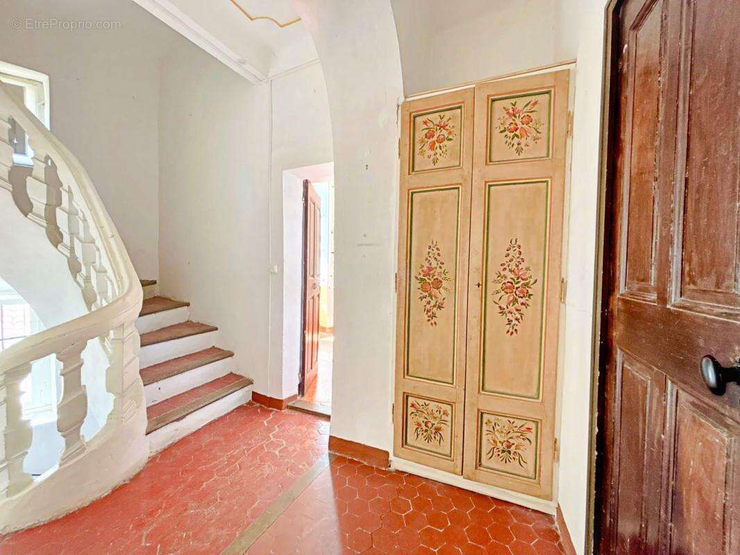 Maison à GINASSERVIS