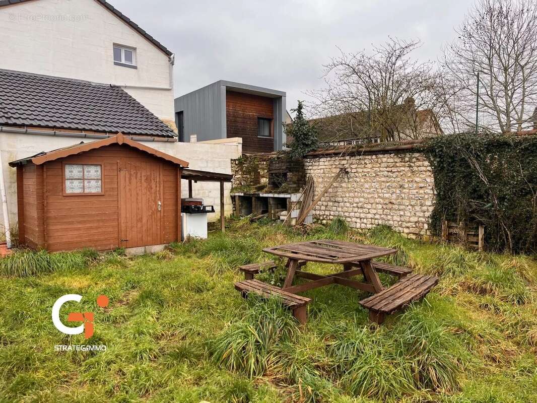 Maison à SAINT-ETIENNE-DU-ROUVRAY