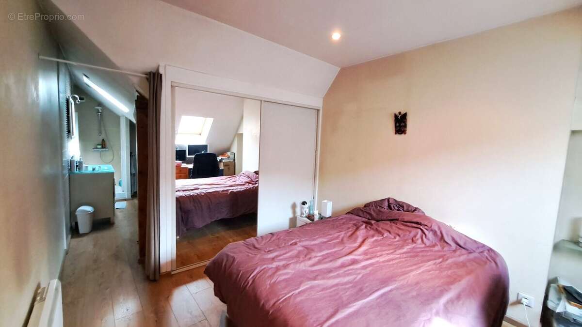 Appartement à SAINT-ARNOULT-EN-YVELINES