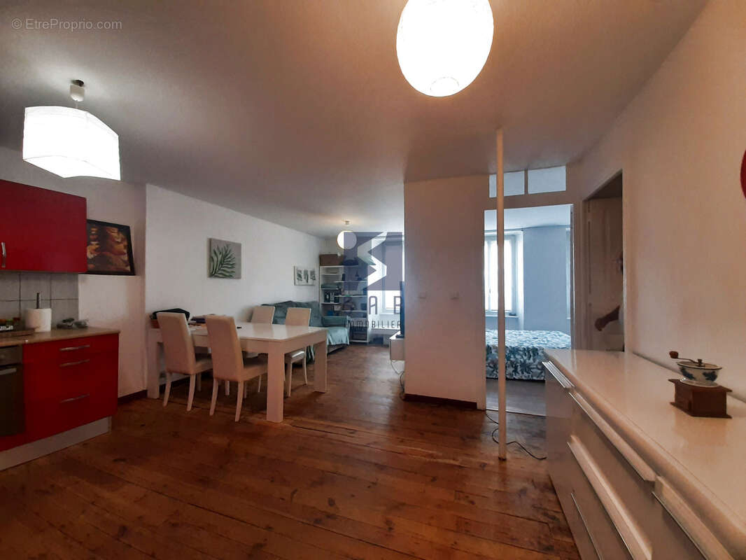 Appartement à SAINT-MARTIN-DE-VALAMAS