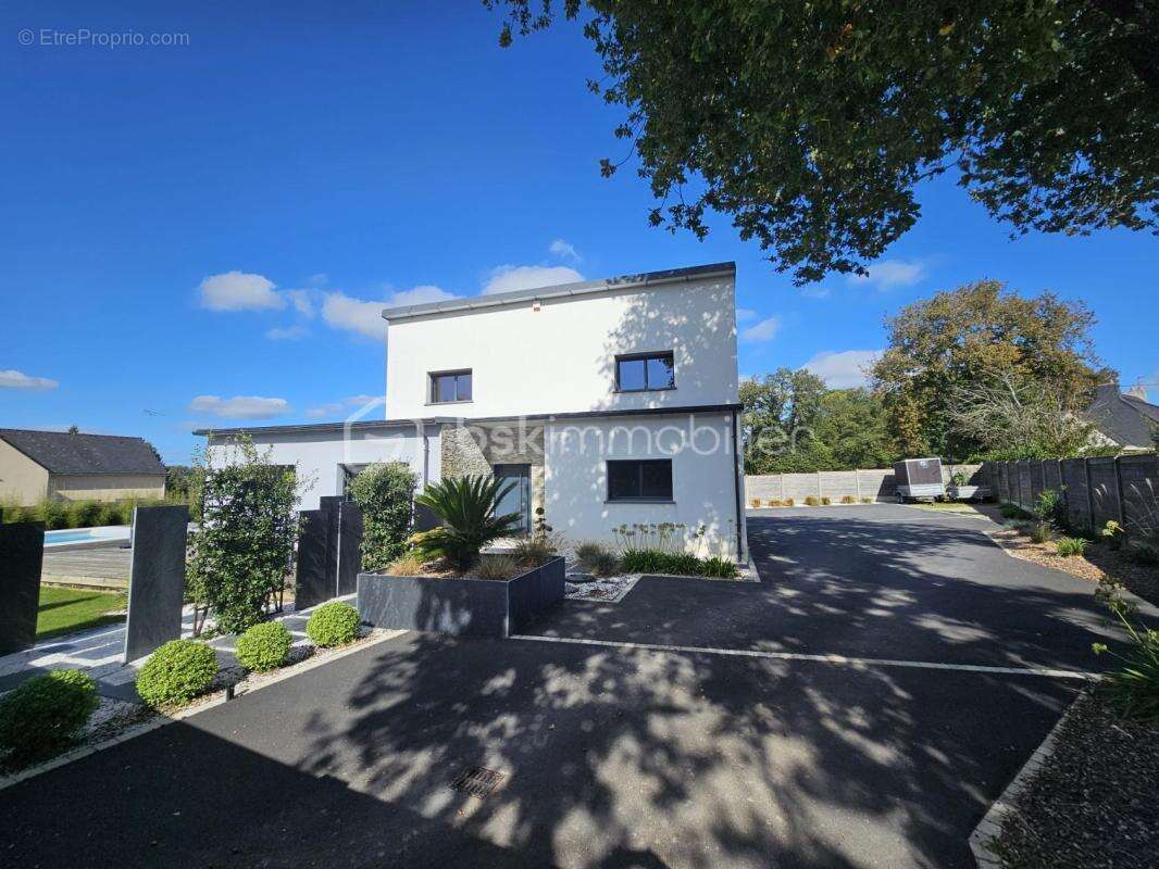 Maison à BAINS-SUR-OUST