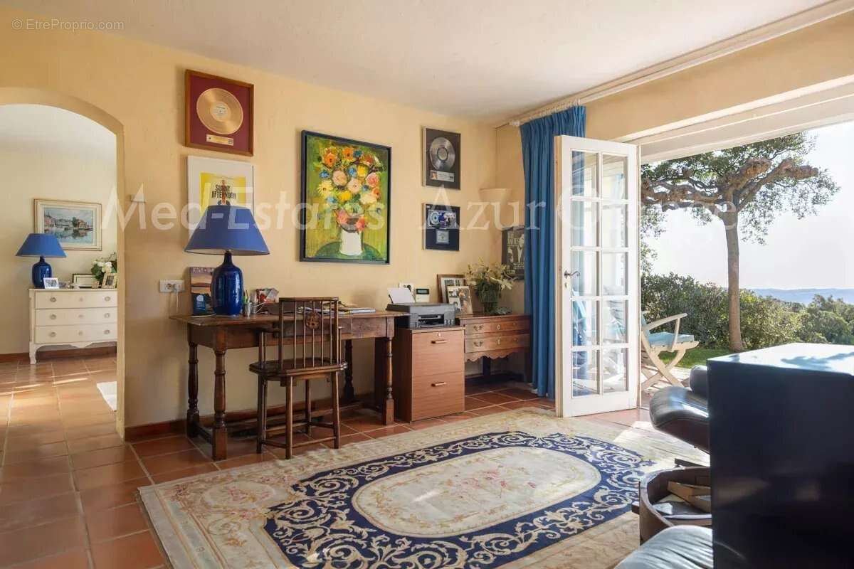 Maison à LA GARDE-FREINET