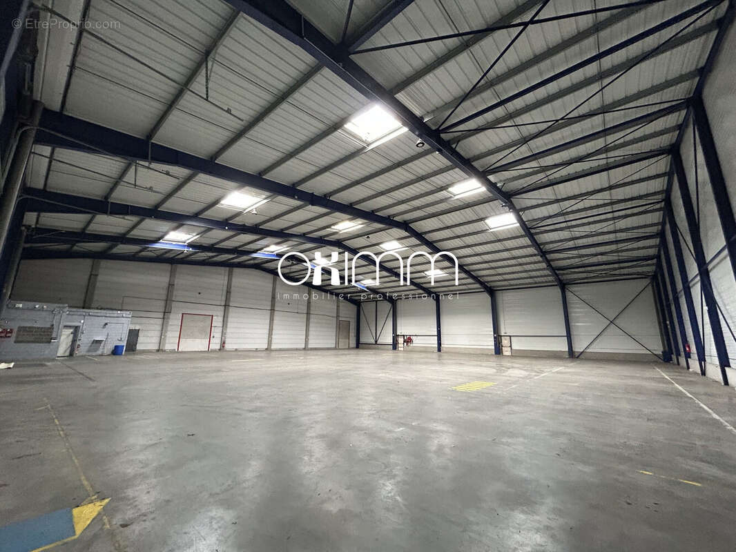 Commerce 3522 m² à Arras  - photo 2