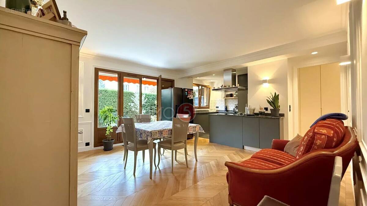 Appartement à LE RAINCY