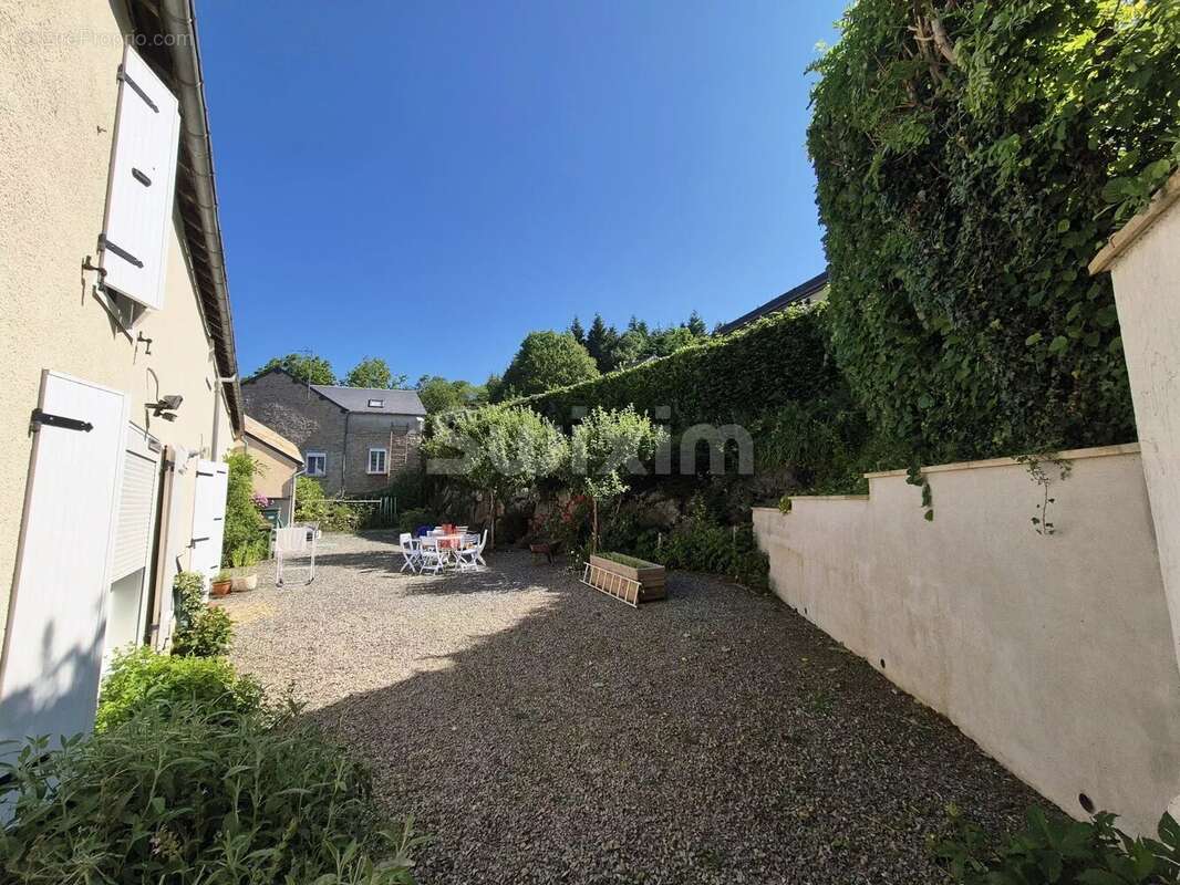 Maison à CHATEAU-CHINON(VILLE)