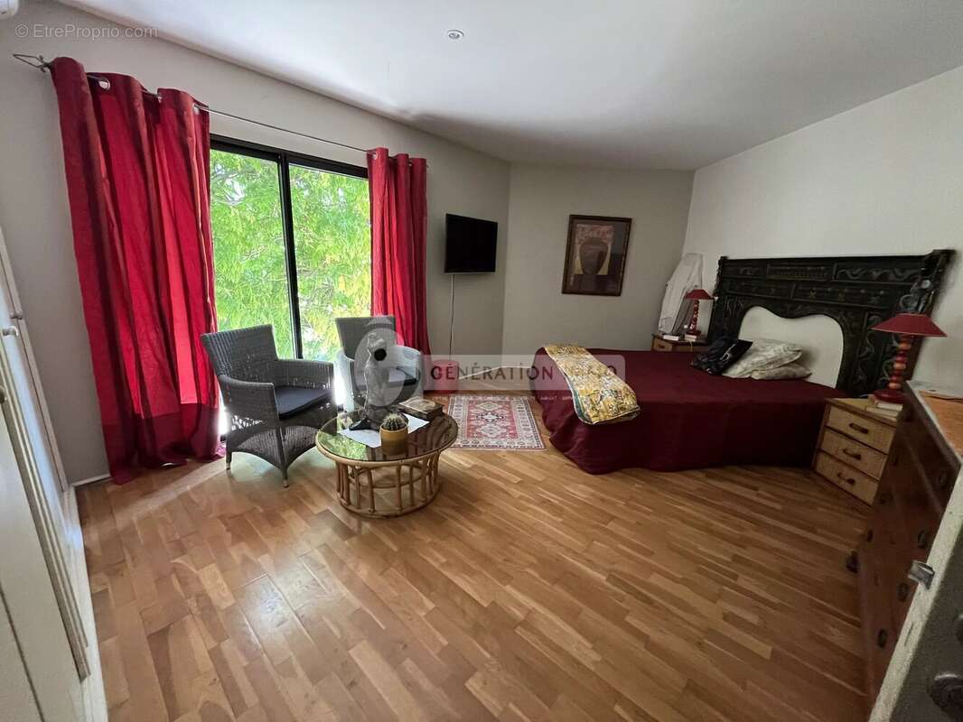 Maison à SAINT-MARTIN-DE-CRAU