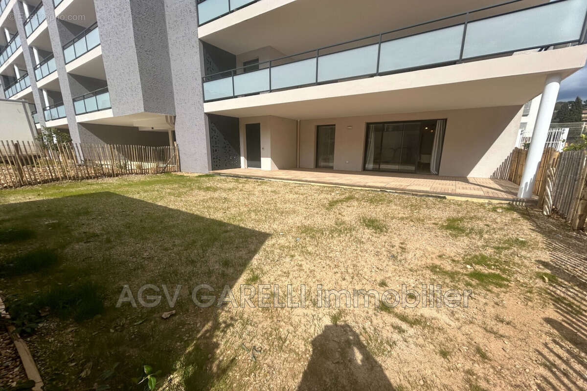 Appartement à HYERES