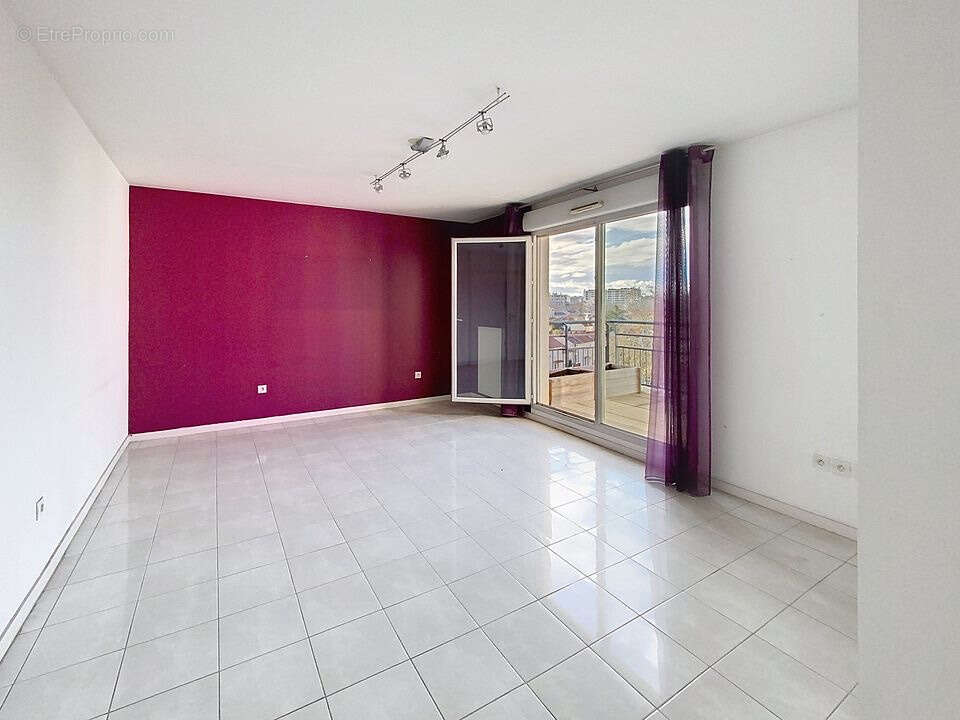 Appartement à LYON-8E