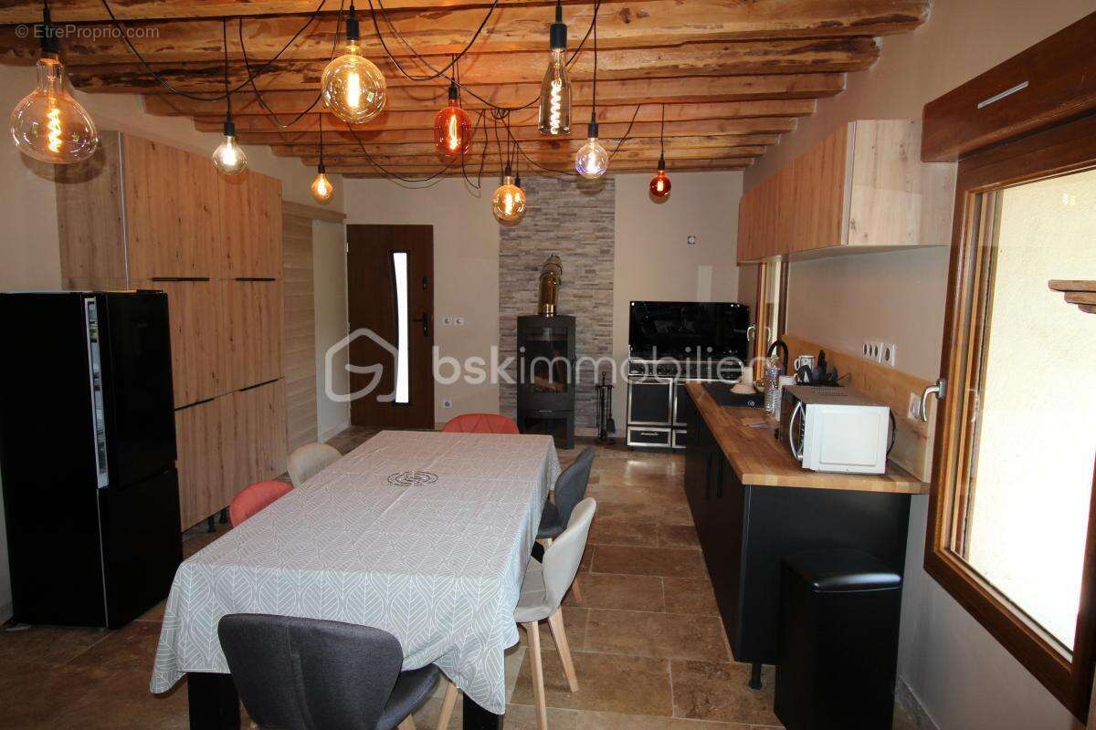 Maison de caractère rénovée – Vue exceptionnelle sur le Dévoluy – Fort potentiel d'aménagement - photo 7