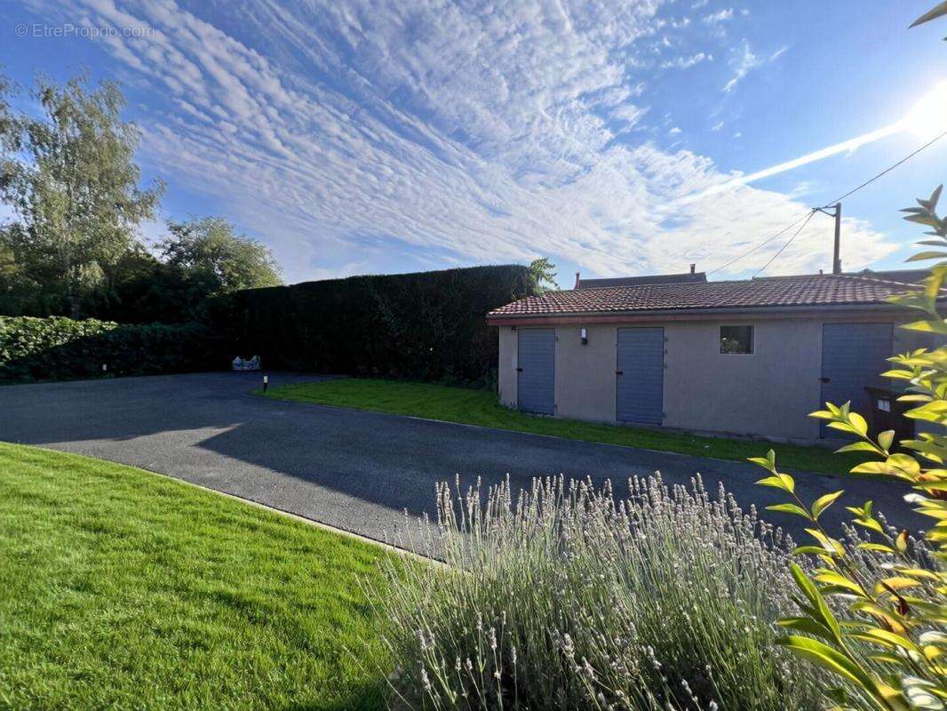 Maison familiale avec jardin et piscine - photo 19