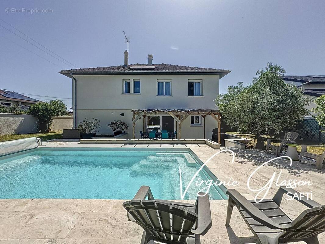 Photo 1 - Maison à SAINT-BONNET-DE-MURE