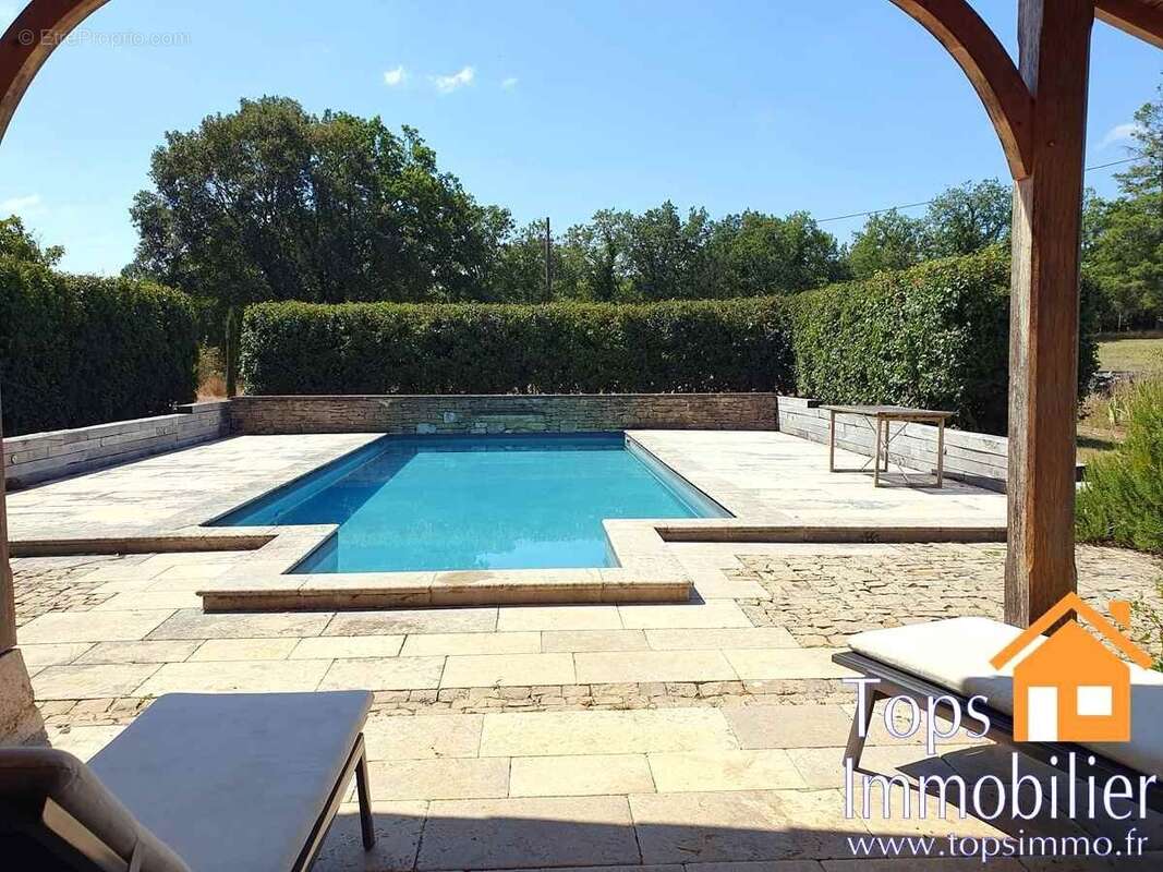 Maison à SAINT-ANTONIN-NOBLE-VAL