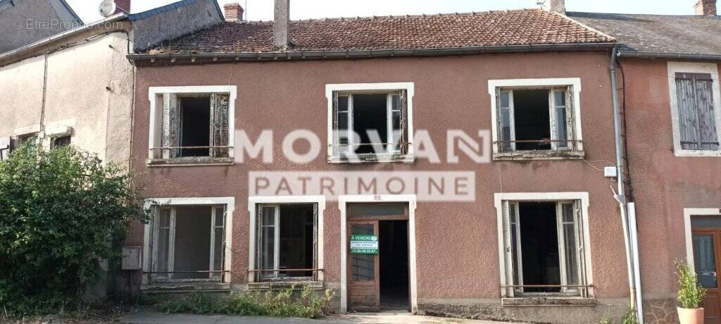 Maison à BAZOLLES