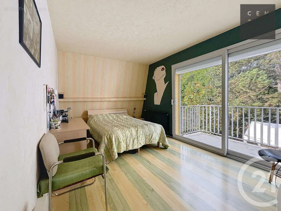 Maison à SAINT-HILAIRE-SOUS-ROMILLY