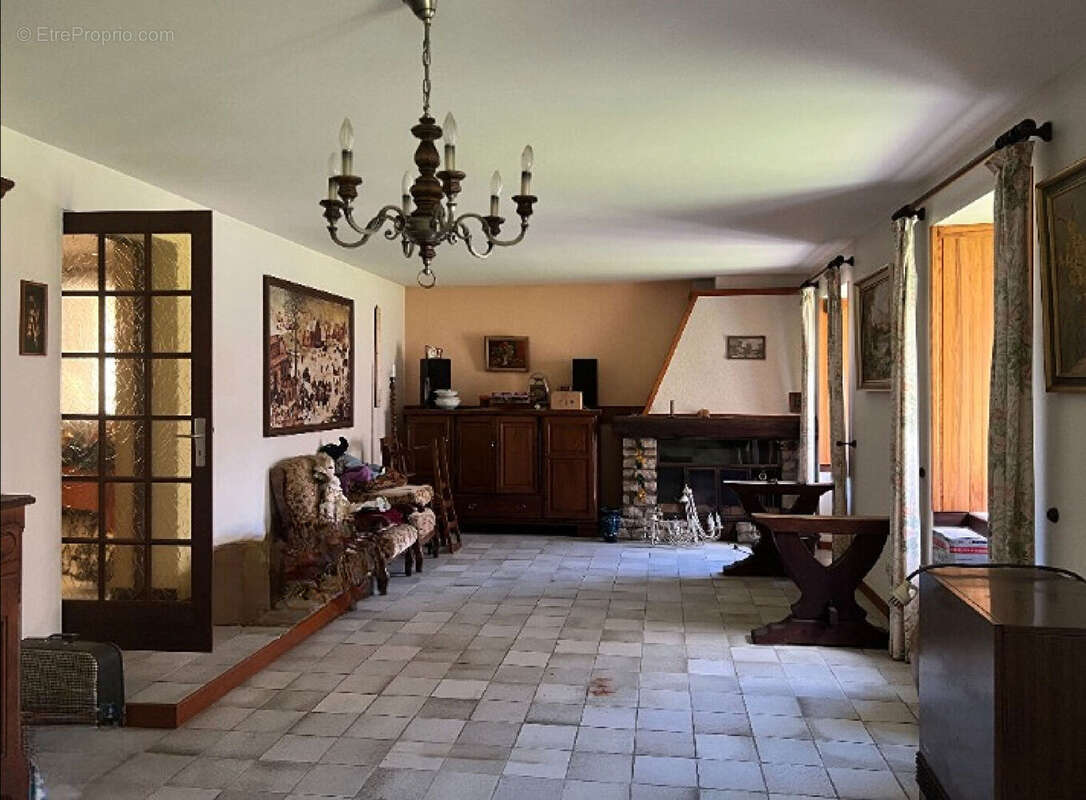 Maison à EPEUGNEY