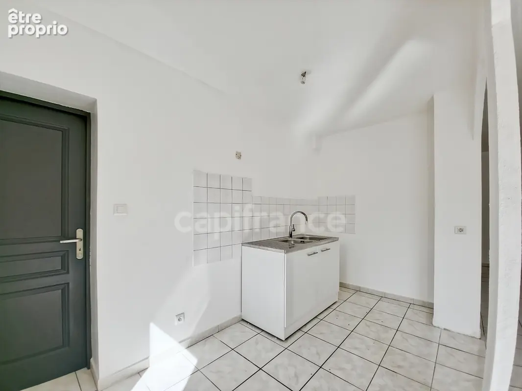 Maison à vendre 4 pièces 73 m3 jardin garage PUYVERT (84) - photo 2