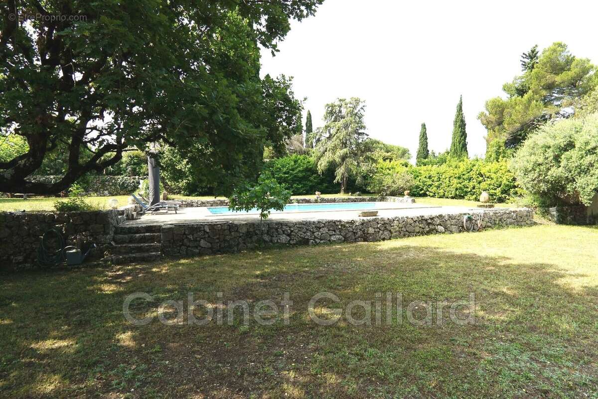 Maison à PEYMEINADE