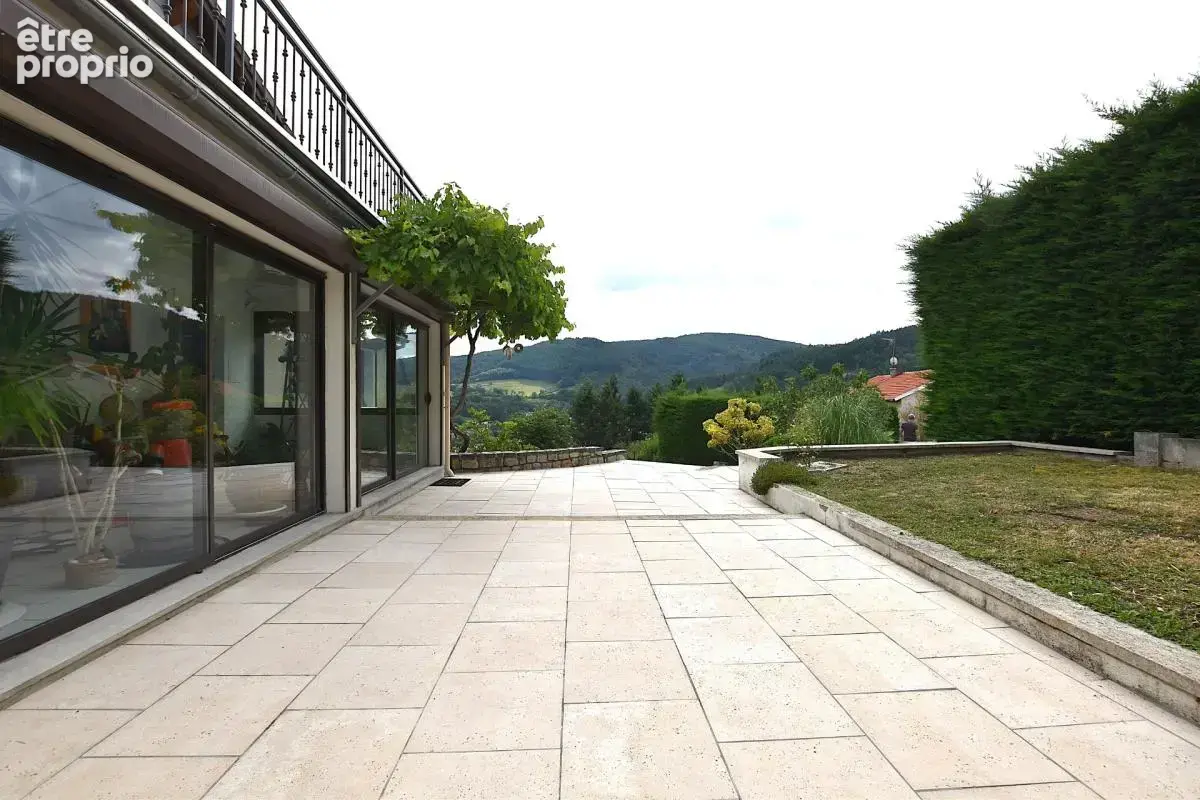 Saint-Ferréol-d’Auroure   201 m² habitables   Terrain paysager 1 950 m²   Piscine chauffée - photo 20