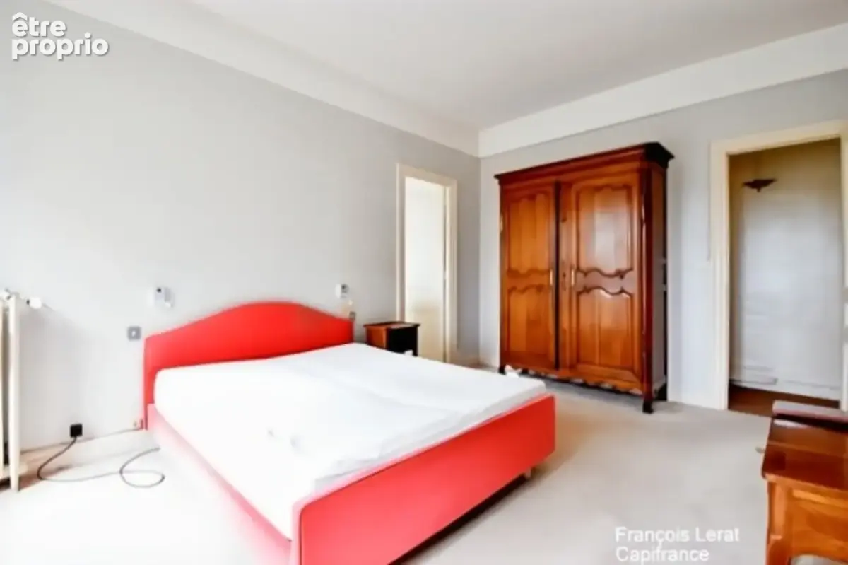 A vendre Appartement 5 pièces - LA MADELAINE - Quartier Botanique/Grand Boulevard - 140 m² - 3 chambres + 1 chambre de service - - photo 9