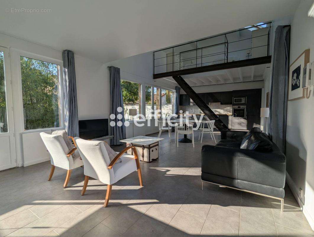 Maison à CHAMPIGNY-SUR-MARNE