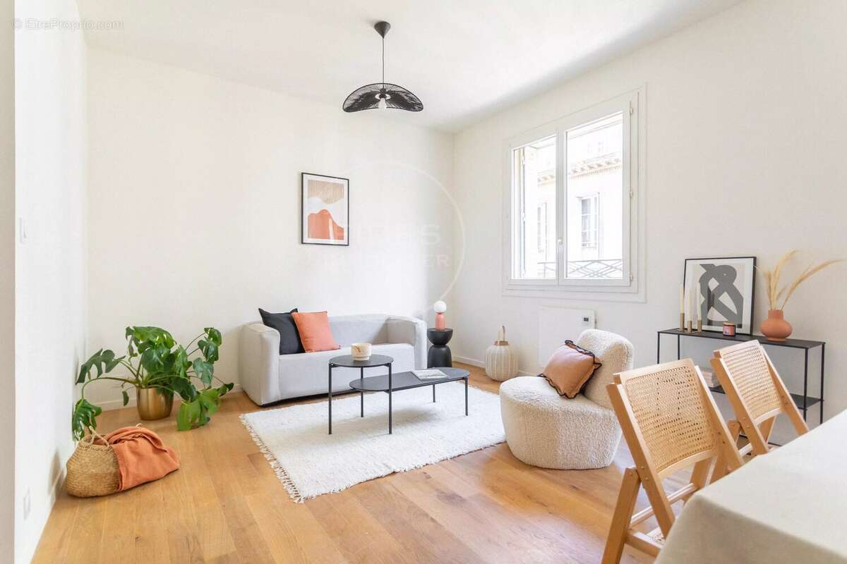 Appartement à MARSEILLE-6E