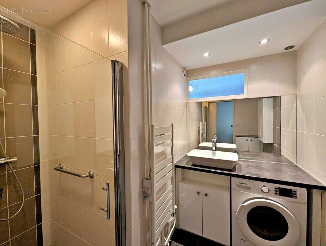 Appartement à GUILHERAND-GRANGES