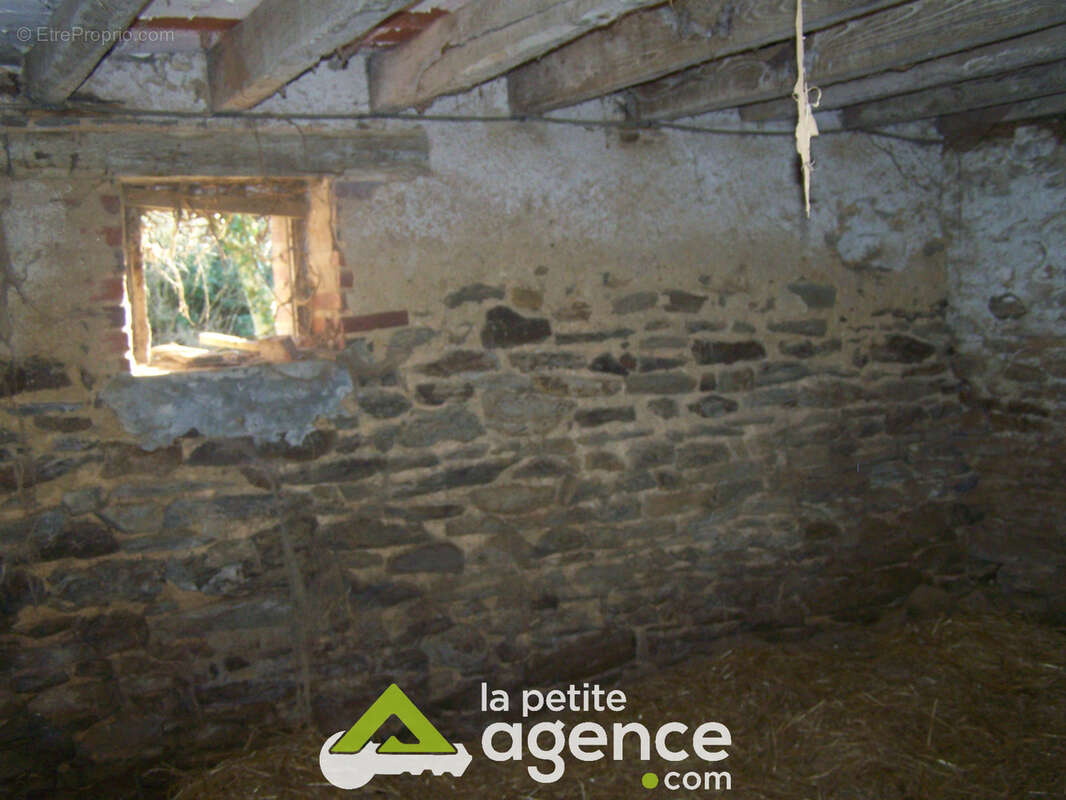Autre à NEUVY-SAINT-SEPULCHRE
