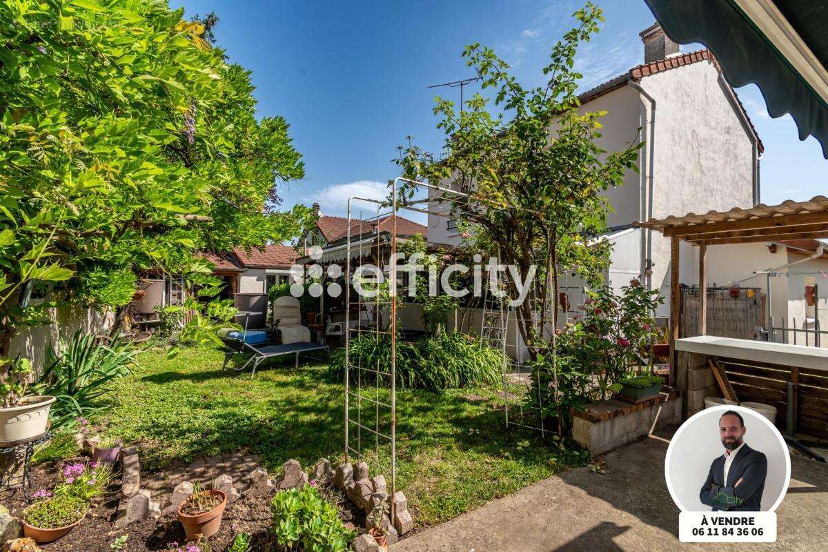 Maison 115 m² à Villeneuve-Le-Roi  - photo 15