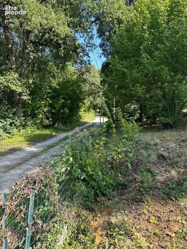 Terrain à PUYMOYEN