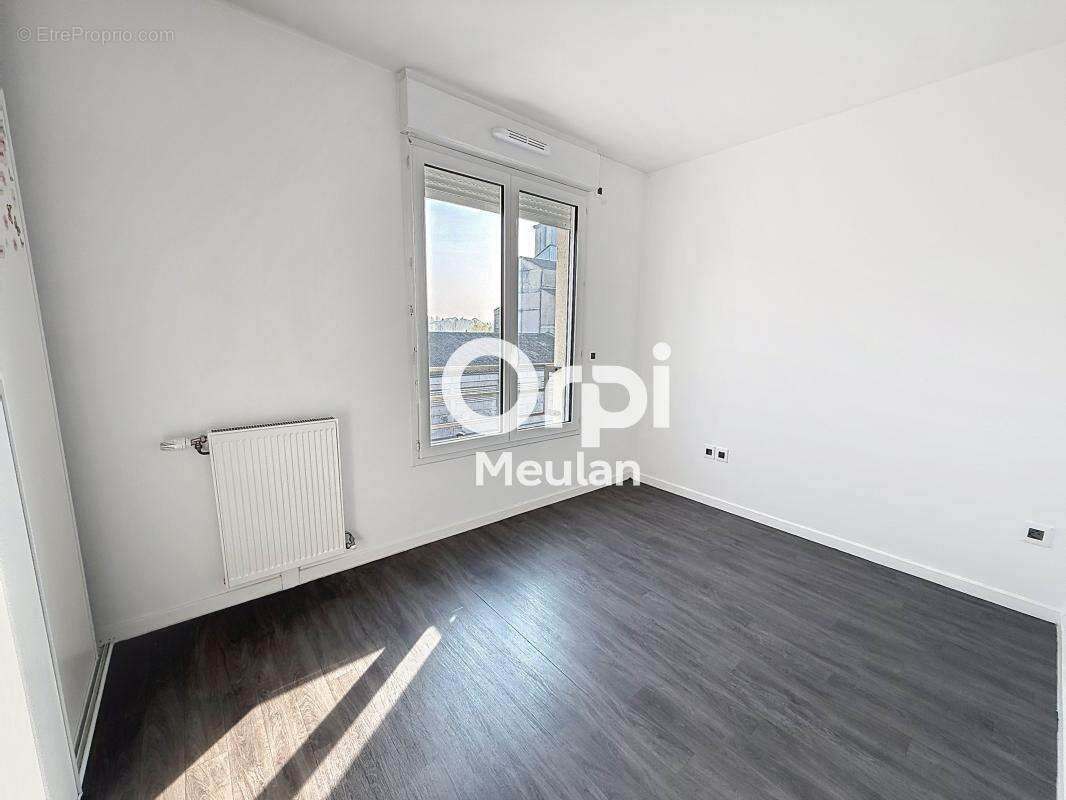 Appartement à HARDRICOURT