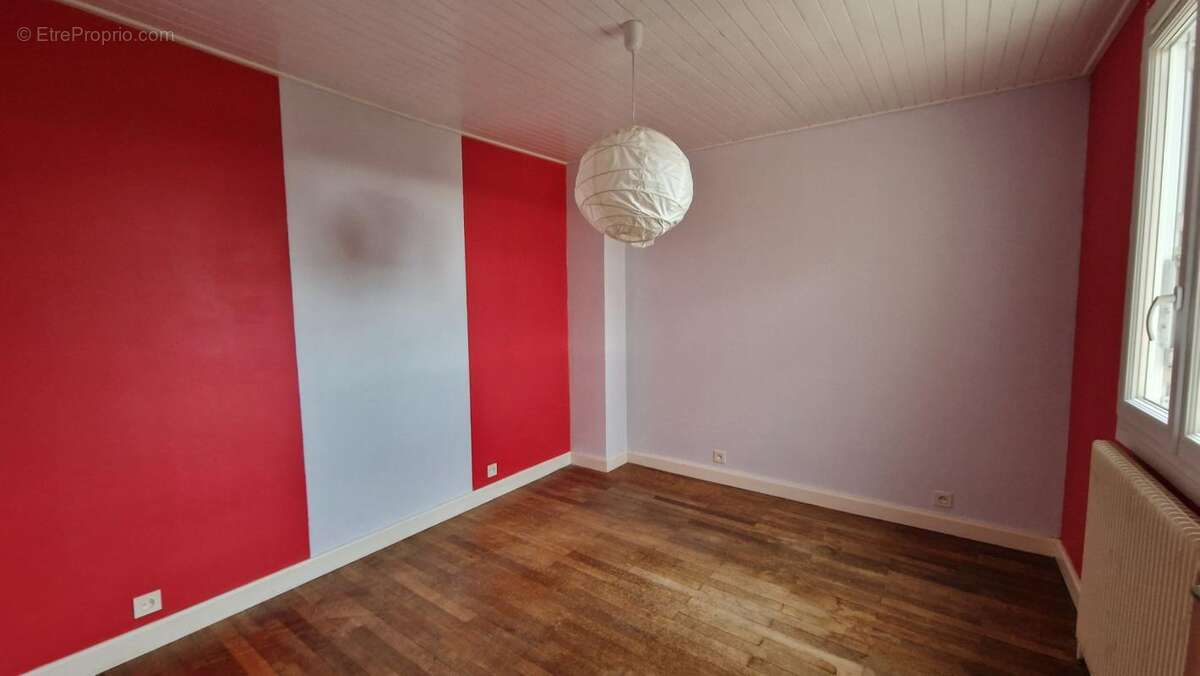 Maison à SAINT-JULIEN-DE-CONCELLES